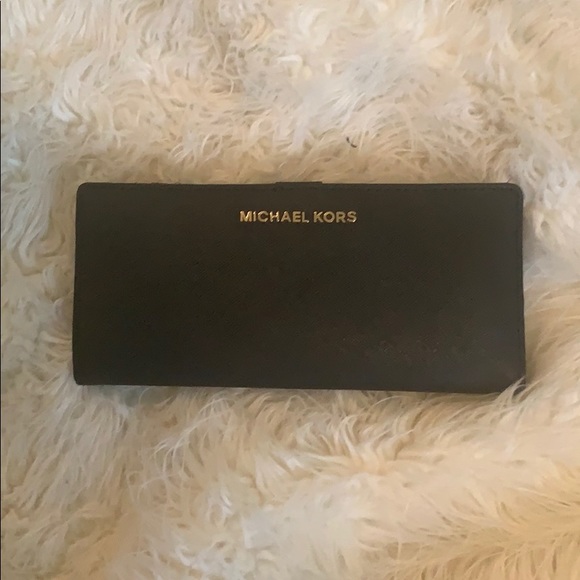 Michael Kors Handbags - Micheal kors wallet